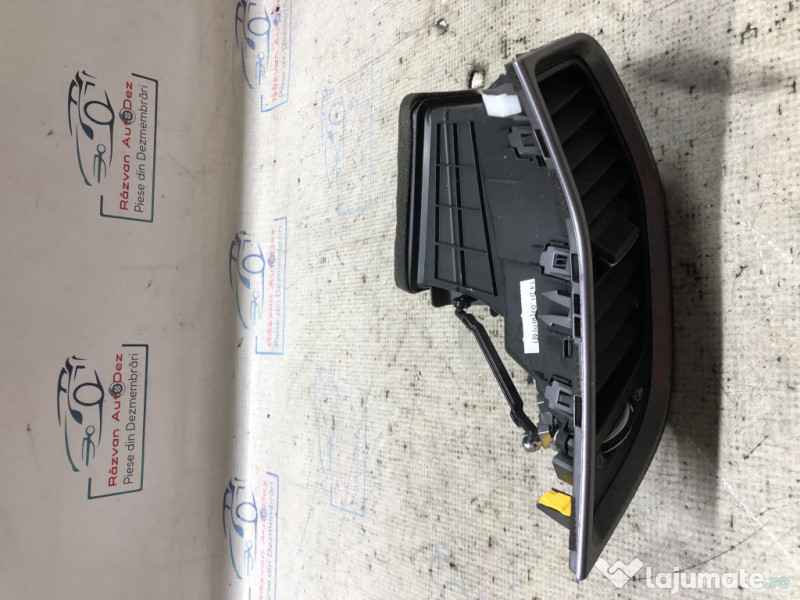 Grila ventilatie dreapta Hyundai Santa Fe 2.2 Motorina 2016