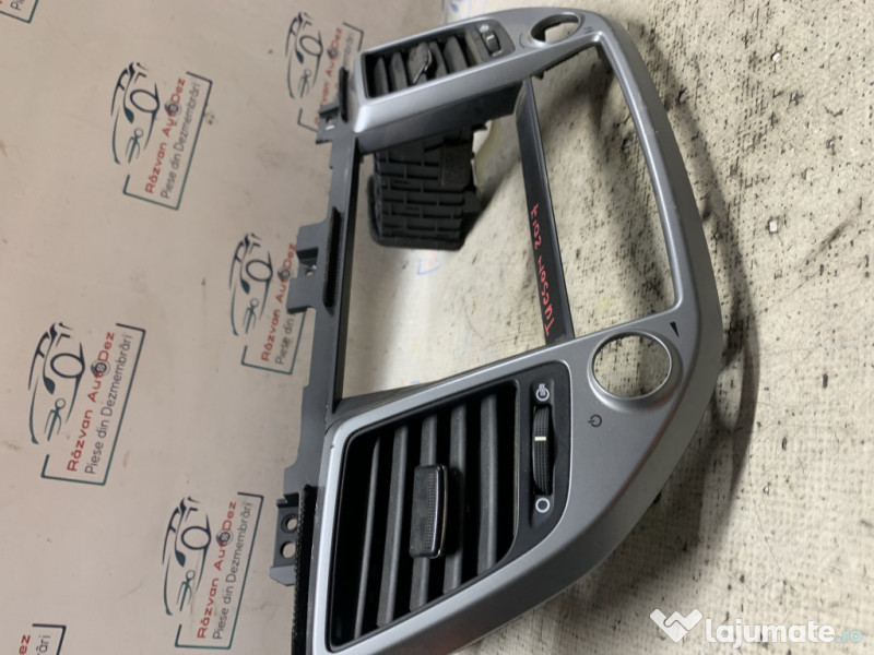 Grila ventilatie centrala Hyundai Tucson 1.7 Motorina 2017