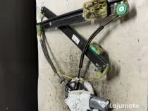 Macara geam dreapta fata Audi Q3 - Motorina 2013