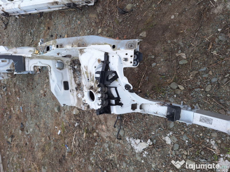 Lonjeron stanga Mercedes C Class W205 2.2 Motorina 2016