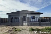 Casă de vânzare, cu 4 camere, 110 mp, zona Săcălaz