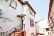 Vila 1 Mai- Chibrit-pentru doua familii 