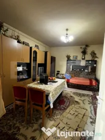 Apartament la casa,cu 5 camere, 89 mp, in zona centrala