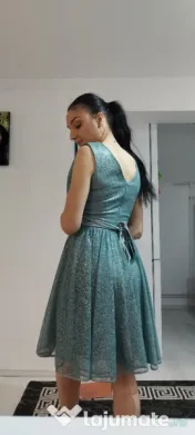 Rochie Turcoaz frumoasa.