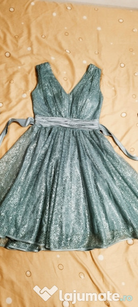 Rochie Turcoaz frumoasa.