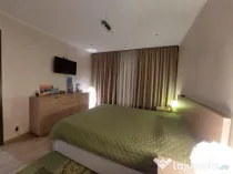 Inchiriez Apartament 2 cam Bulervardul Decebal (vizavi biserica veche)