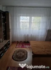 Apartament 3 camere, decomandat - zona Racadau 