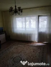 Apartament 3 camere, decomandat - zona Racadau 
