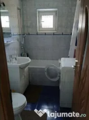 Apartament 3 camere, decomandat - zona Racadau 