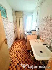 Apartament 3 camere Viziru 1 etaj 1 sup 52 mp 