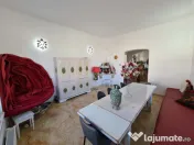 Vila cu piscina - teren generos și potențial multifuncțional 