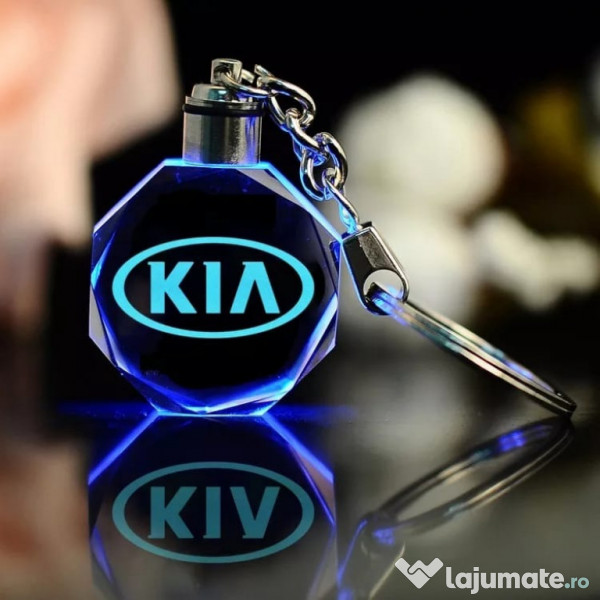 Breloc auto din cristal cu LED - Logo CAR