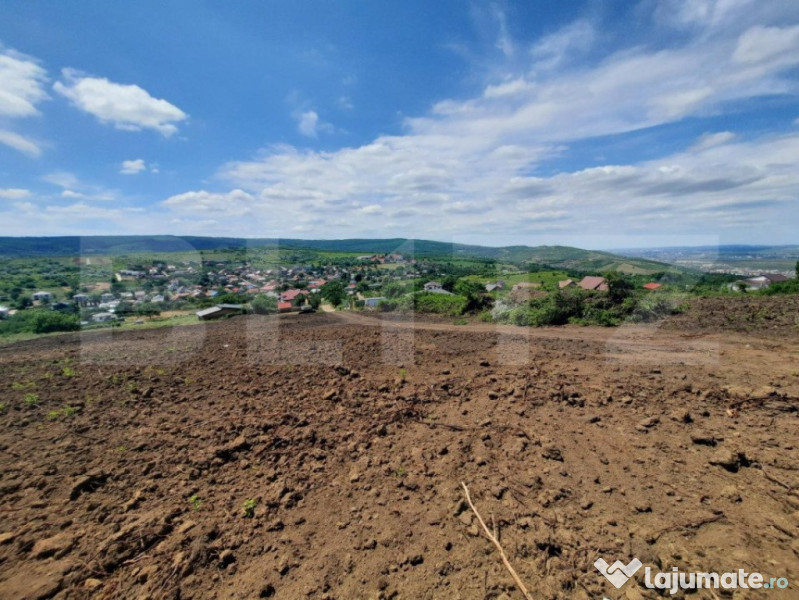 Teren intravilan de 575 mp, priveliste spre oras, Tomesti
