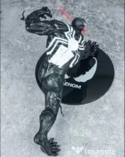 Figurina produsul este Nou