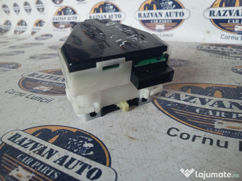 Maneta bloc lumini Nissan Qashqai 2014