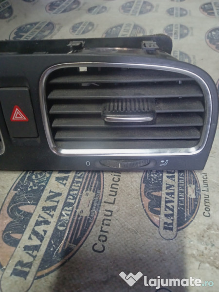Grila ventilatie centrala Volkswagen Golf 6 2010