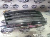 Grila proiector dreapta Volkswagen Jetta 2008