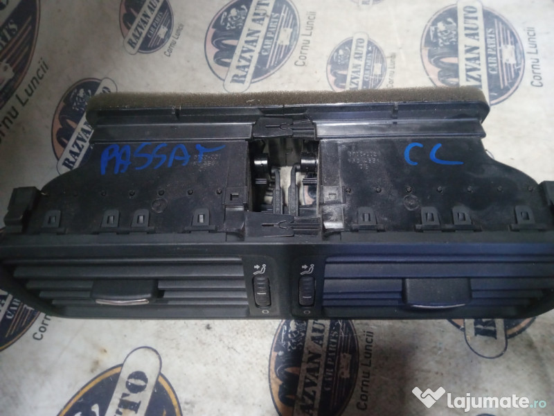Grila ventilatie centrala Volkswagen Passat CC 2010