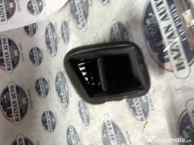 Grila ventilatie stanga Kia Sportage 2014