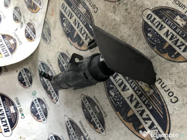 Spalator far dreapta Volkswagen Jetta 2012