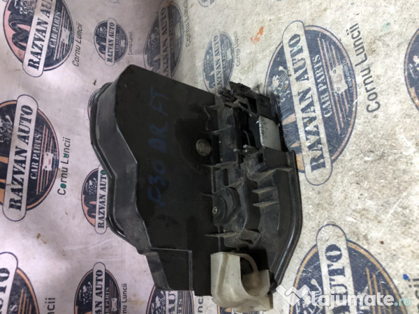 Broasca dreapta fata BMW F30 2015