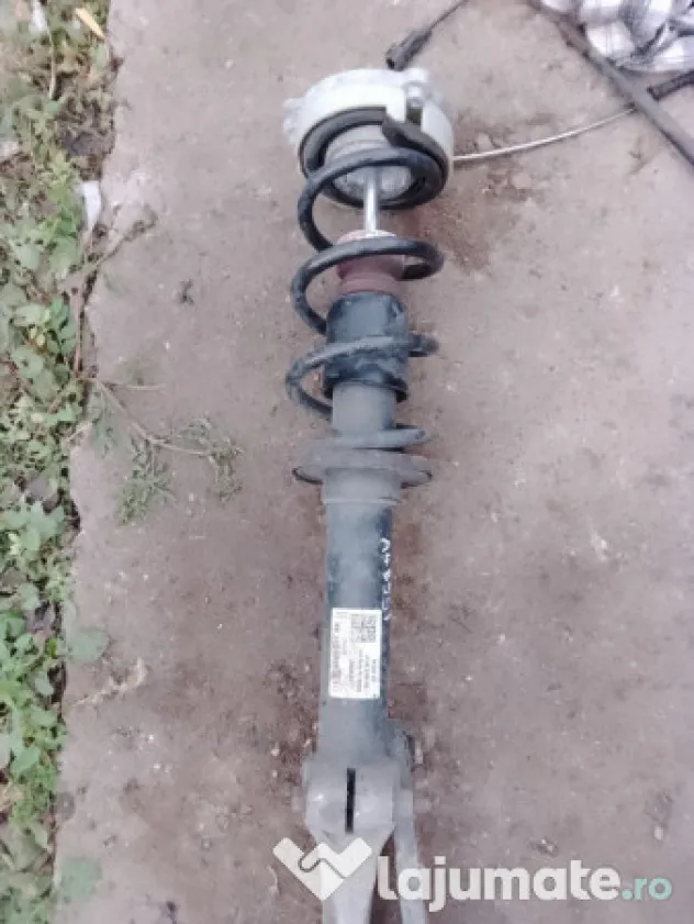 Amortizor suspensie fata stanga Audi A4 B9 2.0 Motorina 2018