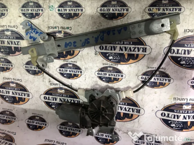 Macara geam dreapta spate Nissan Qashqai 2011
