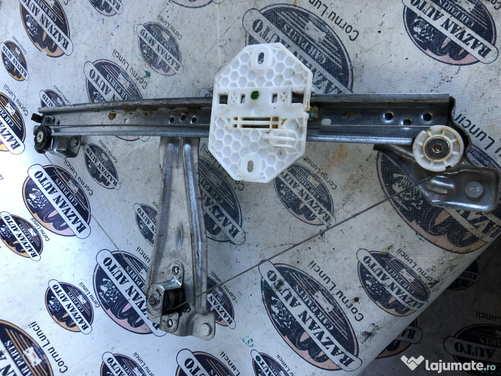 Macara geam stanga spate Dacia Sandero 2013