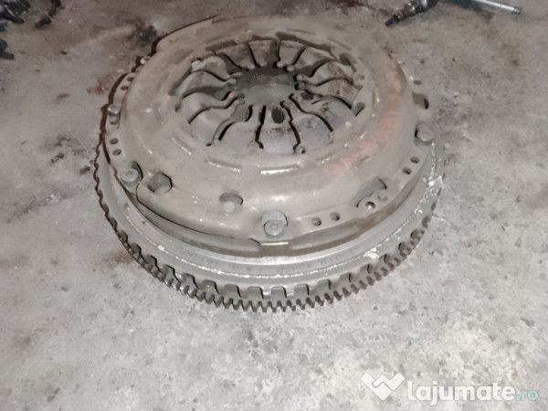 Kit ambreiaj 6+1 masa dubla Nissan Qashqai 1.2 Benzina 2015