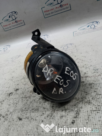 Proiector dreapta Volkswagen Eos 2010