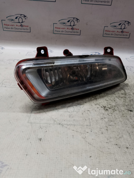 Proiectoare dreapta Volkswagen Polo 2010