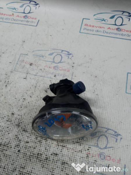 Proiector stanga Dacia Duster 2013