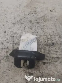 Broasca hayon Nissan Juke 2011