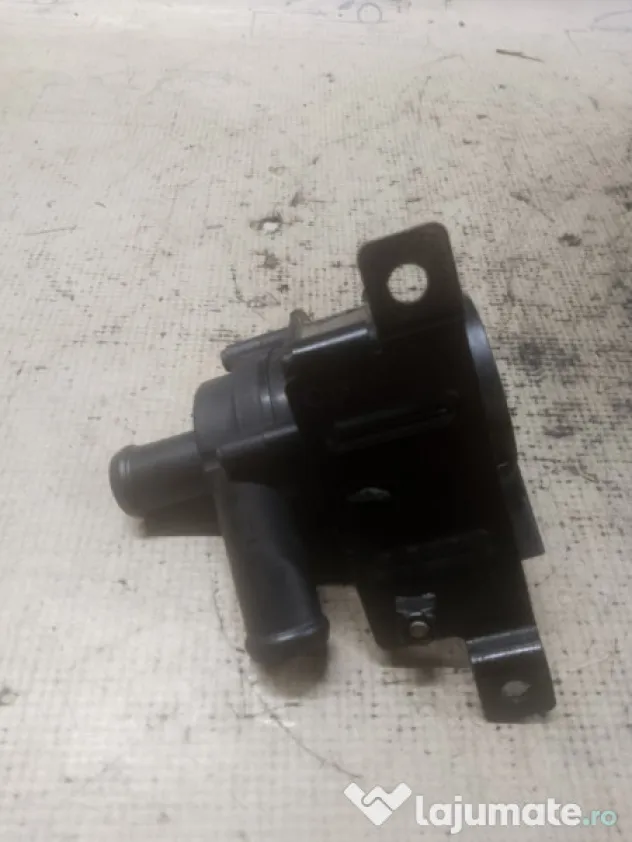 Pompa recirculare apa Audi A1 1.2 2010