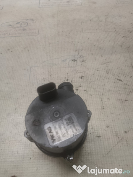 Pompa recirculare apa Volkswagen Passat B8 2.0 2015