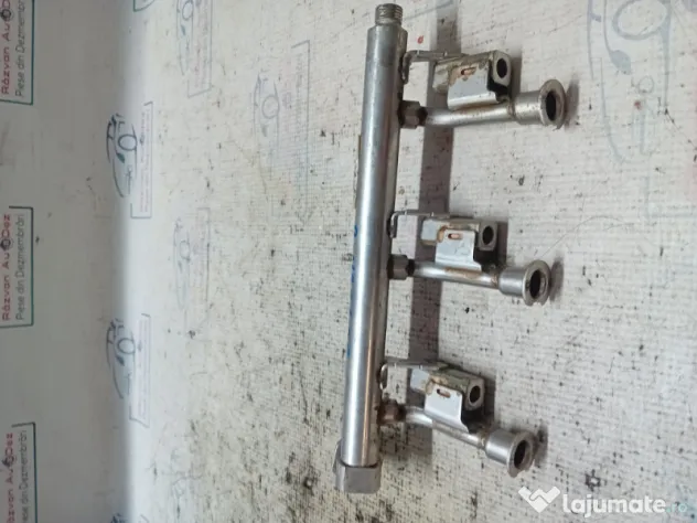 Rampa injectie Ford B-MAX 1.0 Benzina 2012