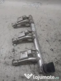 Rampa injectie Ford C-MAX Benzina 2014