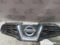 Grila bara fata Nissan Qashqai 2011
