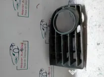 Grila proiector stanga Volkswagen Golf 5 2005