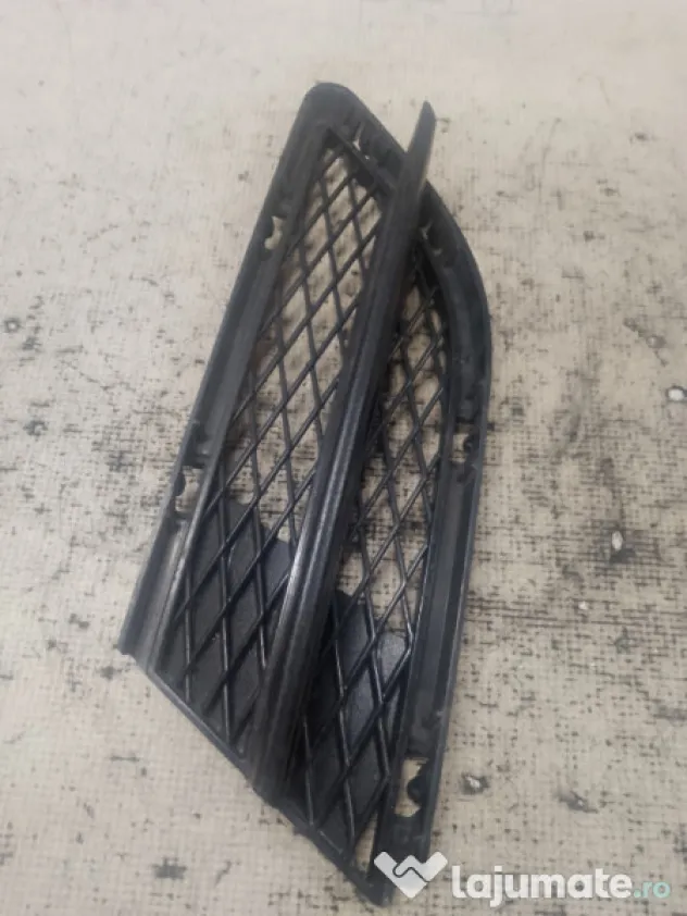 Grila proiector stanga BMW E90 2011