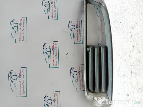Grila proiector dreapta Opel Insignia A 2011