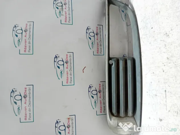 Grila proiector dreapta Opel Insignia A 2011