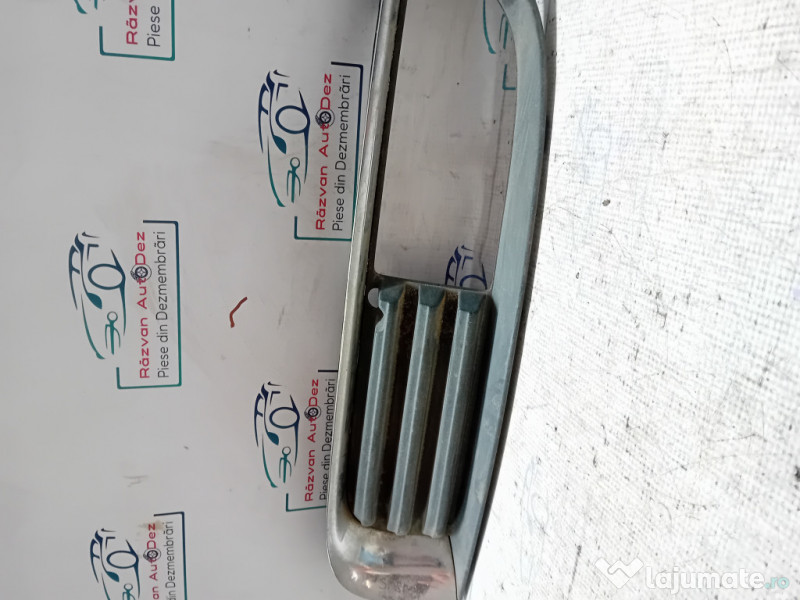 Grila proiector dreapta Opel Insignia A 2011