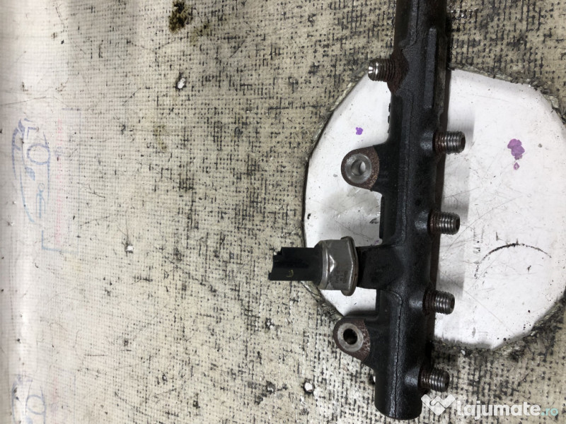 Rampa injectoare Dacia Duster 1.5 Motorina 2013