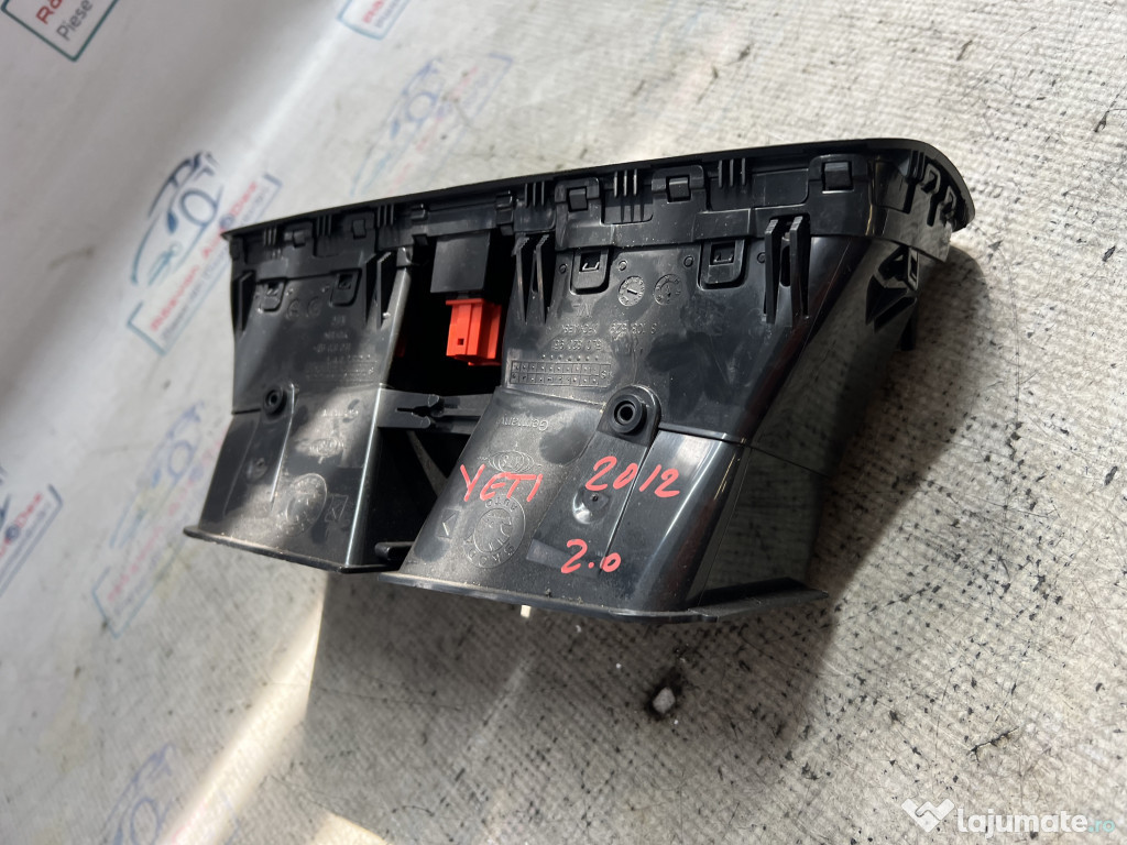 Grila ventilatie centrala Skoda Yeti 2012