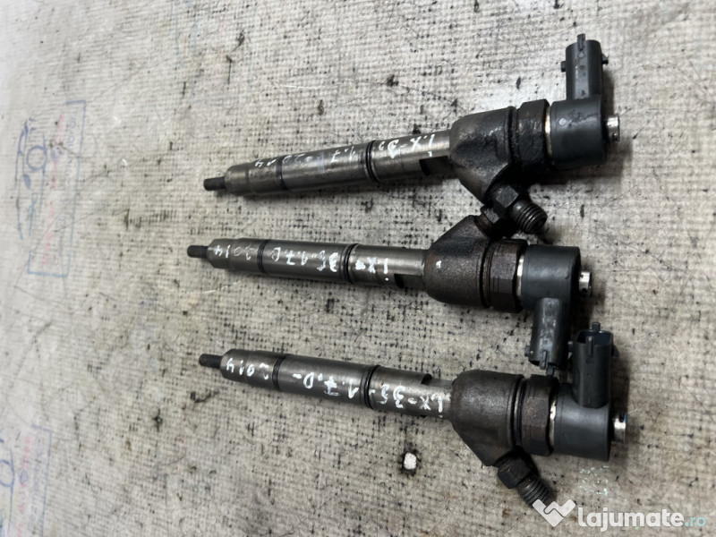 Injector Hyundai ix35 1.7 Motorina 2014