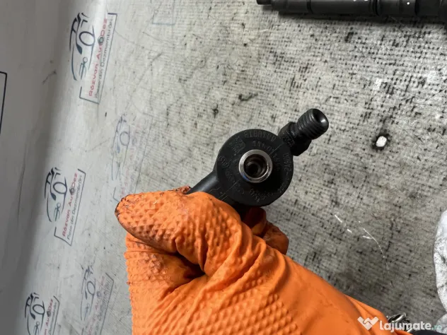 Injector Hyundai ix35 1.7 Motorina 2014
