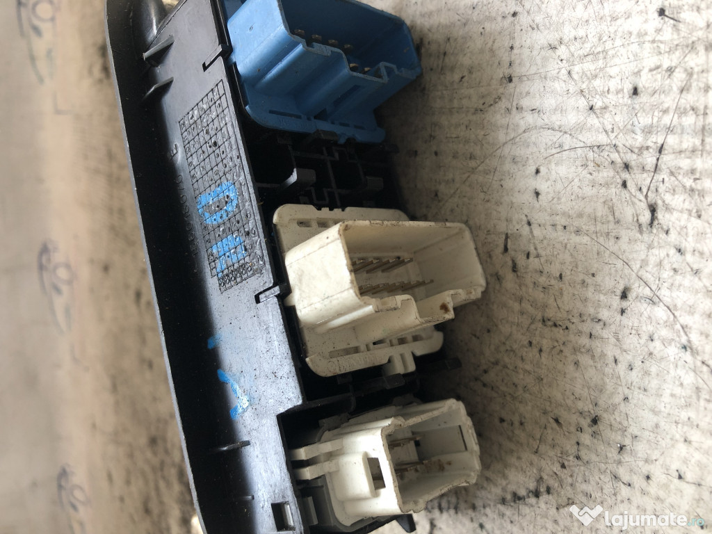 Butoane geamuri electrice Dacia Duster 2015