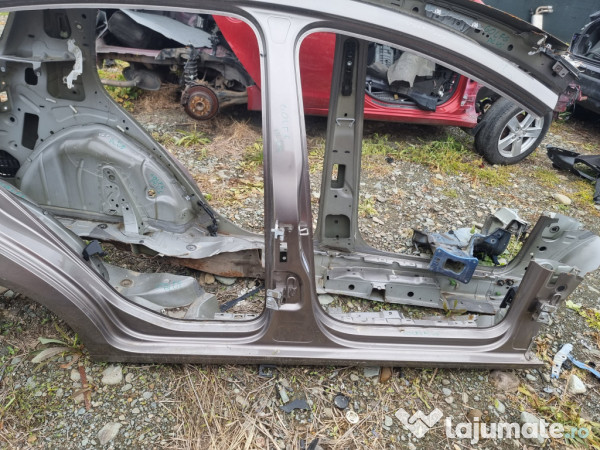 Prag dreapta Volkswagen Golf 6 Plus 2012