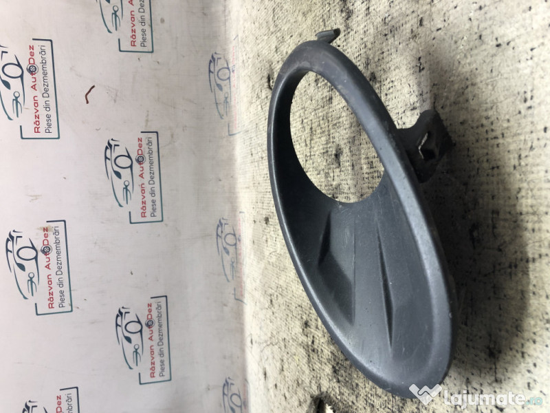 Grila proiector stanga Nissan Qashqai 2012